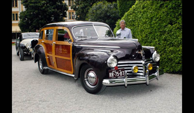 Chrysler Town & Country Station Wagon 1941  front 4